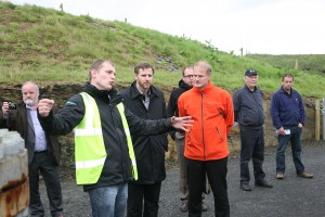 Rémi with Craig MacInnes at Aquamarine Power's power plant during the Orkney Ocean Energy Day, June 2014 (Credit Orkney Photographic)