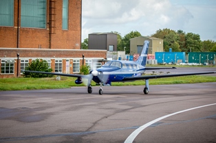 The ZeroAvia aircraft on runway preparing for the hydrogen-electric flight (credit Stanton Media) 