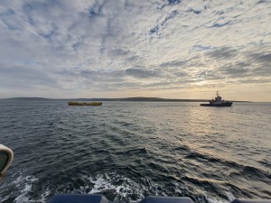 Orkney Harbours tug towing ATIR platform to EMEC test site (Credit Magallanes Renovables)