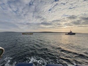 Orkney Harbours tug towing ATIR platform to EMEC test site (Credit Magallanes Renovables)