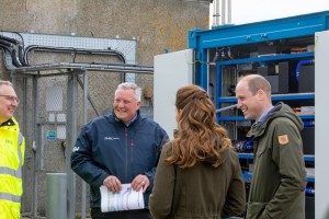Duke and Duchess with John Skuse and Dave Wakefield at EMEC hydrogen fuel cell (Credit Colin Keldie)